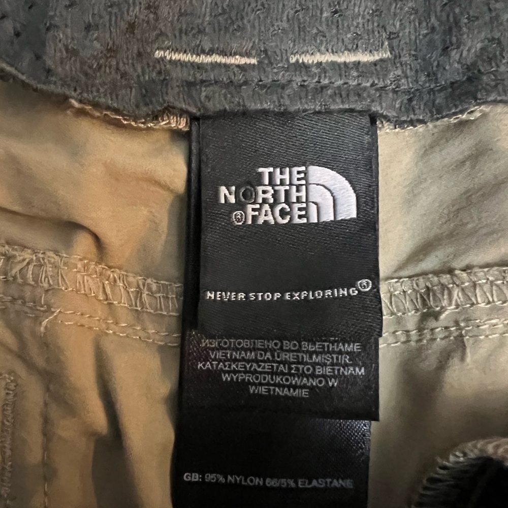 The North Face Women’s  khaki Shorts - Picture 6 of 13